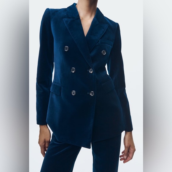 Zara Jackets & Blazers - Zara double breasted velvet blazer